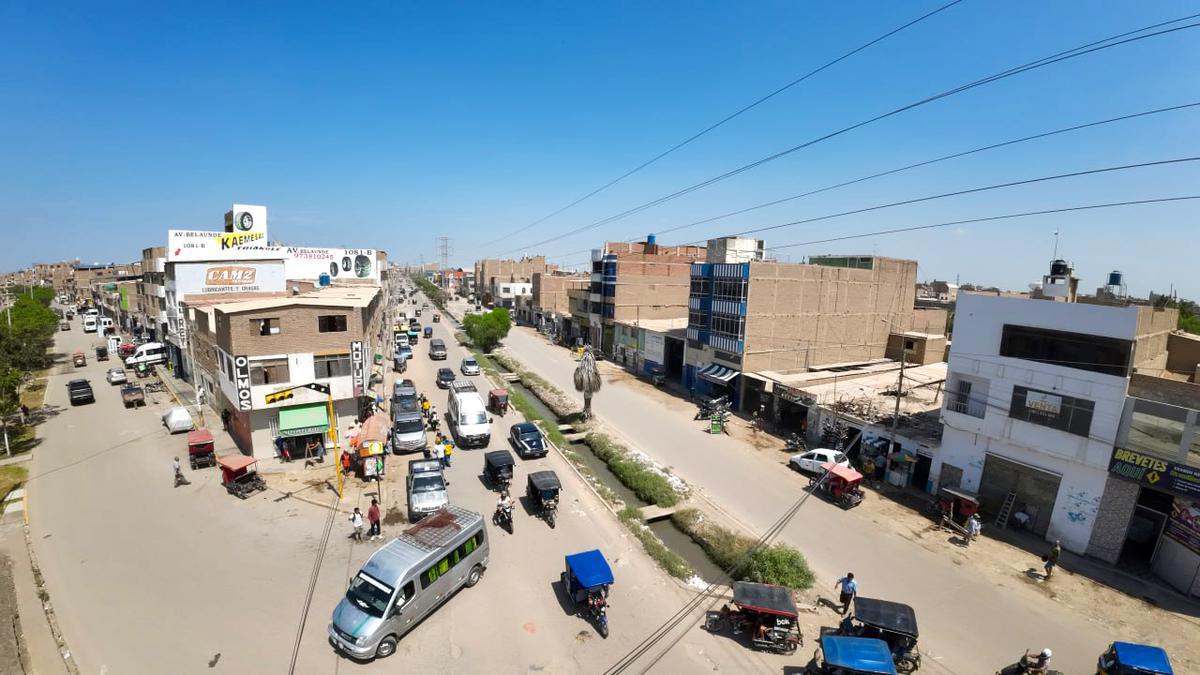 VENTA DE LOCAL COMERCIAL EN AV. FERNANDO BELAÚNDE TERRY